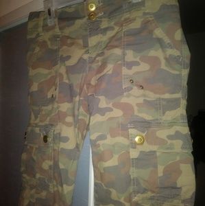 Camouflage Old Navy boys shorts